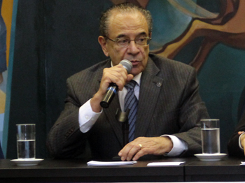 O presidente Sebastião Helvecio abriu o congresso